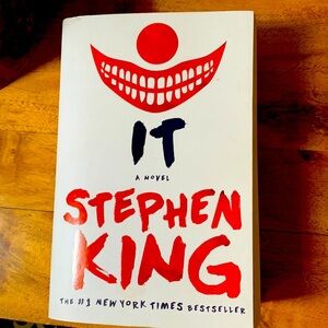 Stephen King IT Paperback First Edition Scriber 2016